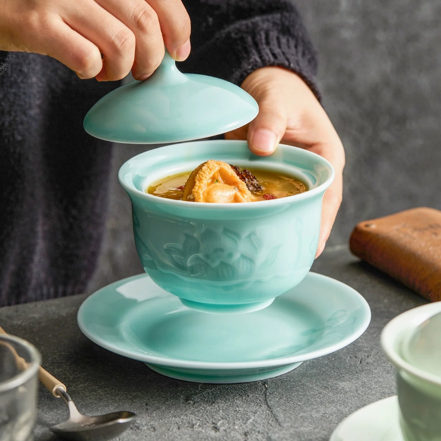 Luxury Porcelain Stewing Cup with Lid & Saucer – Single-Serve Wellness Soup Pot-3